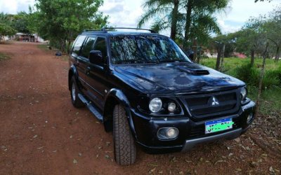 Pajero Esporte Mitsubish, 2004/5